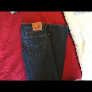 508 32W Levi Jeans